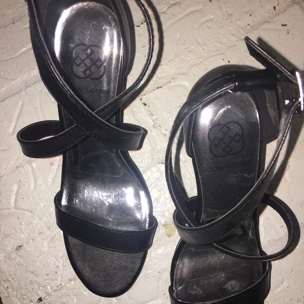 Daisy Fuentes Heels - Picture 2 of 4